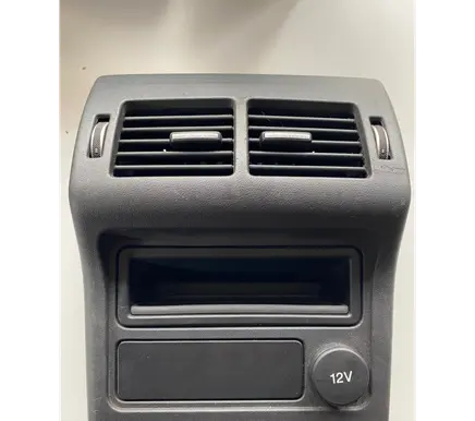 Rear air vent grill