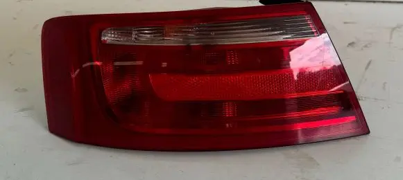 Audi A5 8T 8F Tailgate rear/tail lights 8T0945095 24307 U484L1NKS