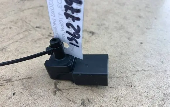 BMW 3 E90 E91 Air pressure sensor 7792260 13627792260