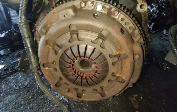 Nissan Almera Tino Clutch set kit