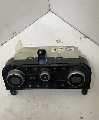 Nissan Qashqai Climate control unit 27500JD45C