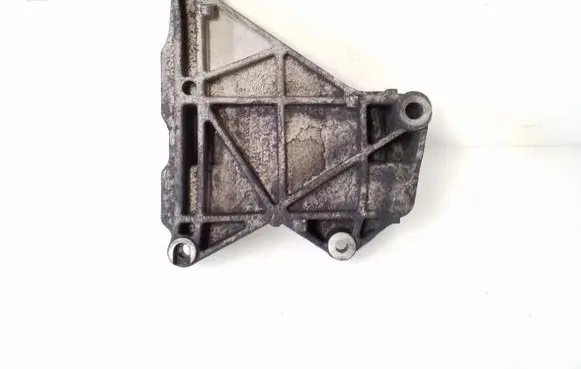 Volkswagen Transporter - Caravelle T5 Generator/alternator bracket 070903143C