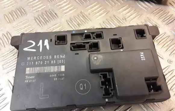 Mercedes-Benz E W211 Door control unit/module 2118702185 A2118702185