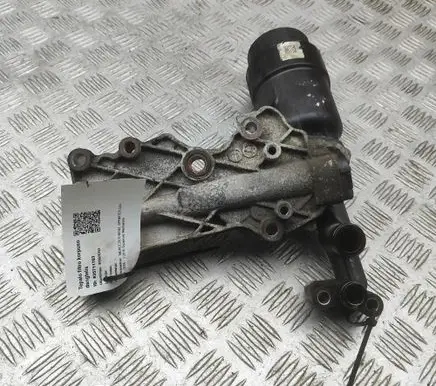Mercedes-Benz Sprinter W906 Oil filter cover 70321178
