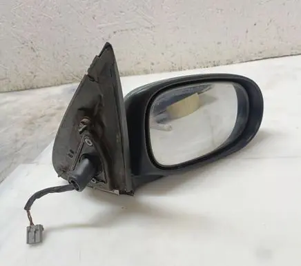 Nissan Almera N16 Front door electric wing mirror 96301BN200