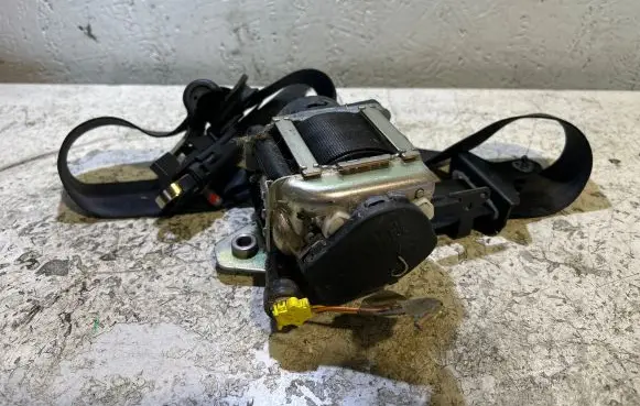 Volvo S60 Front seatbelt 616156000 2254 012R0000