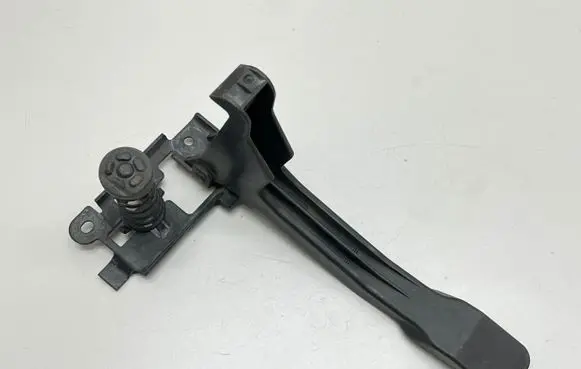 Renault Megane III Engine bonnet (hood) release handle 656030006R