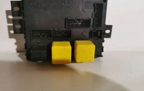 Fiat Multipla Relay mounting block 46517276