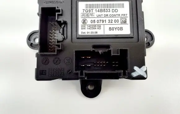 Jaguar XF X250 Door control unit/module 7G9T14B533DD 0507913200