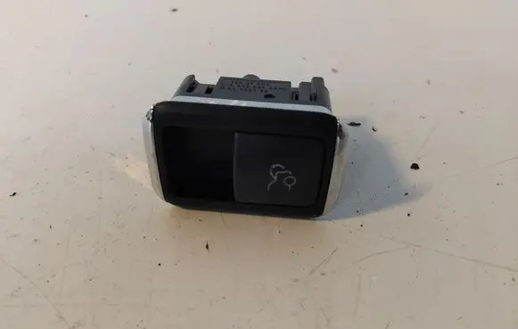 Tailgate opening switch