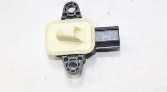 Volvo S60 Airbag deployment crash/impact sensor 31471578