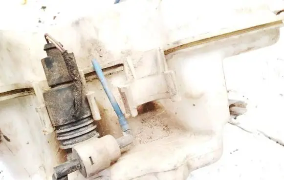 Mercedes-Benz B W245 Windscreen/windshield washer pump