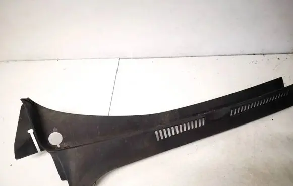 Volkswagen Golf Plus Wiper trim 5m0819404b