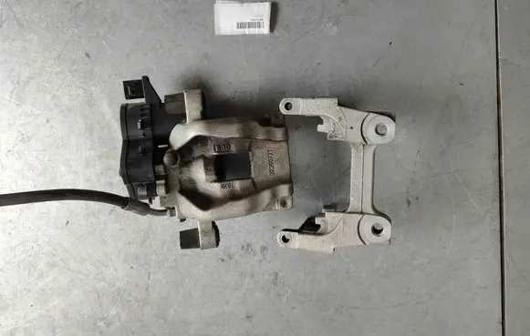 Rear brake caliper