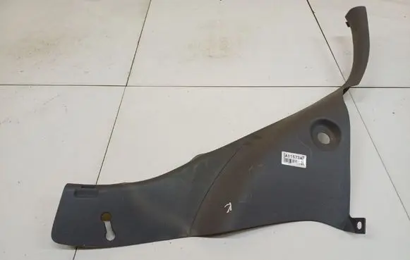 Peugeot 107 Front sill trim cover 625520H010