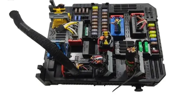 Peugeot Partner BSM Control unit 9855665180