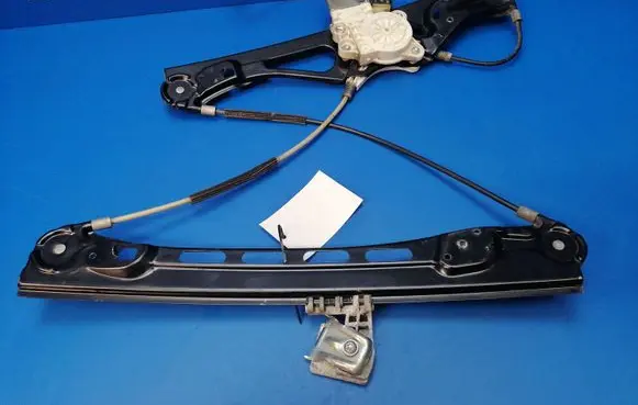 Mercedes-Benz E W211 Front door window regulator with motor A2117200146 A2118202942