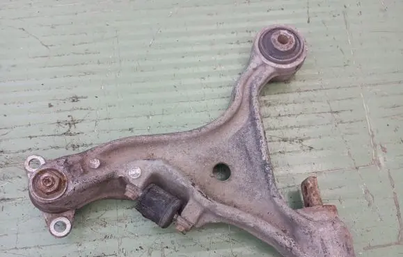 Volvo V70 Front lower control arm/wishbone 66200120 9492119