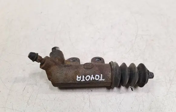 Clutch slave cylinder