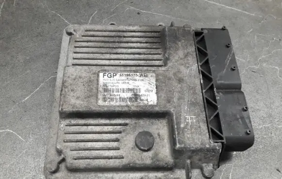 Suzuki Swift II Engine control unit/module ECU MJD6JOS5