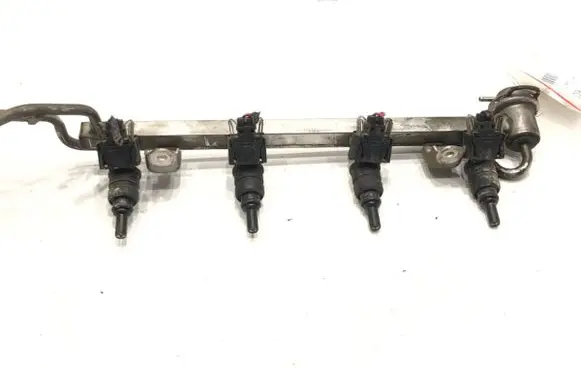 Volkswagen Golf IV Fuel main line pipe 06A133317E