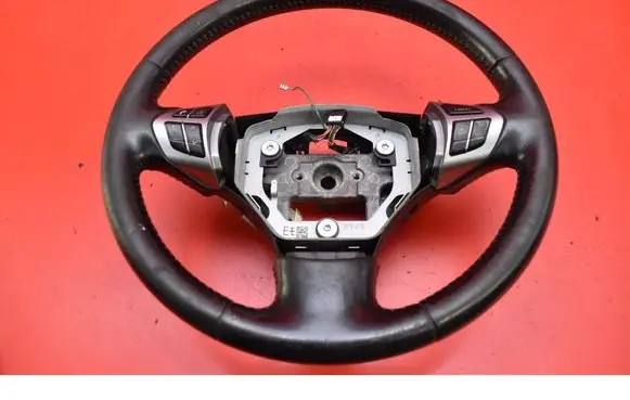 Suzuki Grand Vitara II Steering wheel