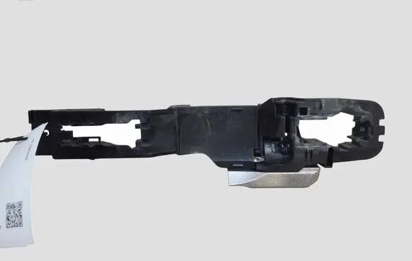 Nissan Leaf I (ZE0) Front door exterior handle/bracket