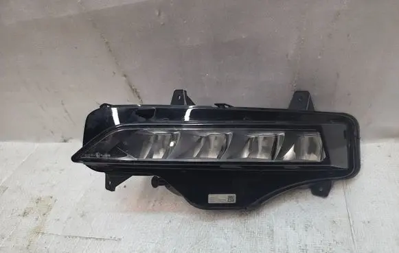 Skoda Octavia Mk4 Front fog light 5E3941699 0021289404 8119341