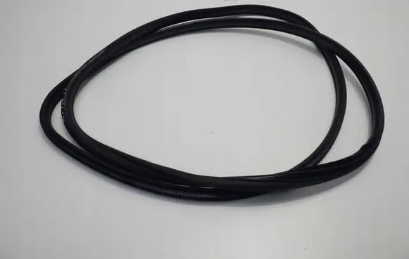 Suzuki SX4 S-Cross Front door rubber seal 17627