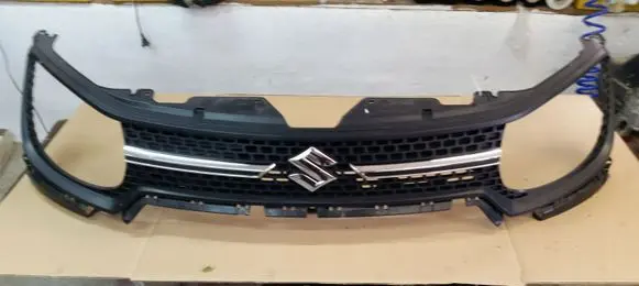 Suzuki Ignis Front bumper upper radiator grill 7211262R0
