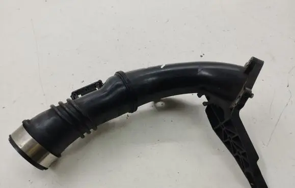 Volvo V60 Intercooler hose/pipe AV609351BC