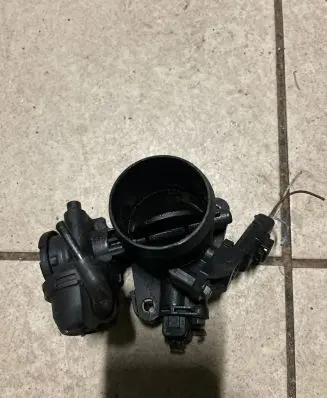 Volvo V50 Throttle valve 9647474880
