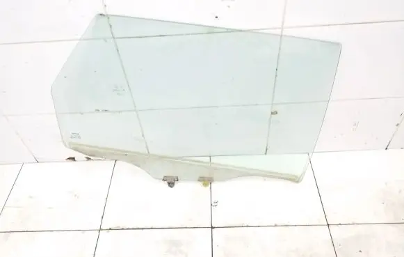 Nissan Primera Rear door window glass 43R00049
