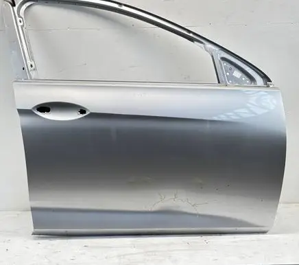 Opel Insignia B Front door YR00659380 39196928 39171972
