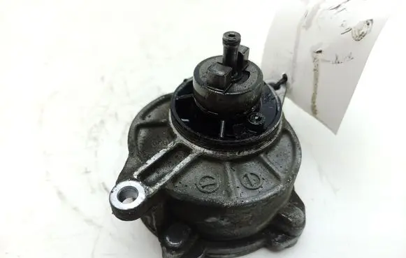 Mercedes-Benz Vito Viano W639 Vacuum pump A6462300165