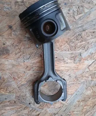 Opel Insignia A Piston with connecting rod