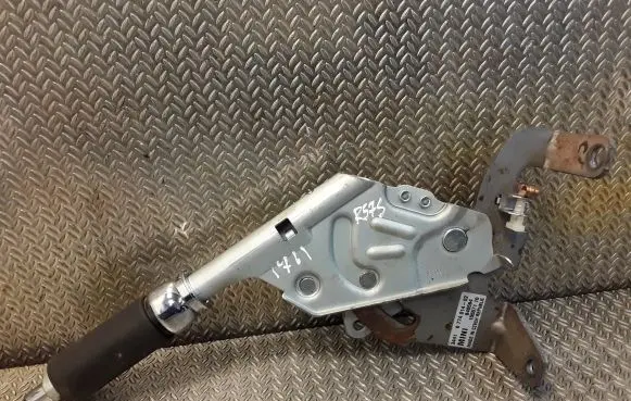 Mini One - Cooper R57 Hand brake release handle 6774814