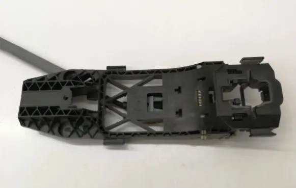 Rear door exterior handle/bracket