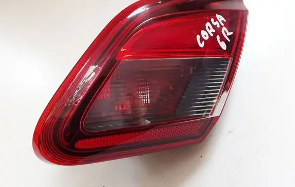 Opel Corsa E Tailgate rear/tail lights 39012626