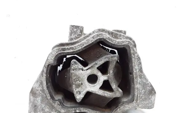 Volvo XC70 Engine mount bracket 8G9N6L063CB