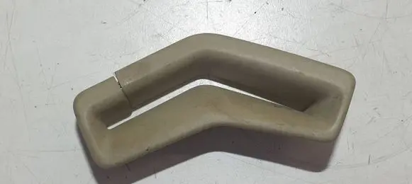 Volvo XC70 Seat belt trim 