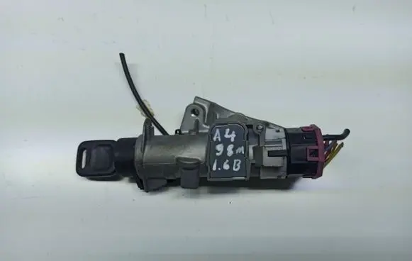 Audi A4 S4 B5 8D Ignition lock 4D0905851A