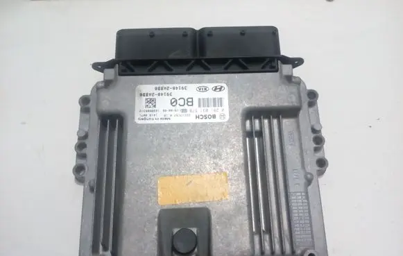 Hyundai Tucson TL Engine control unit/module 391402ABB0 0281031578 1039585312