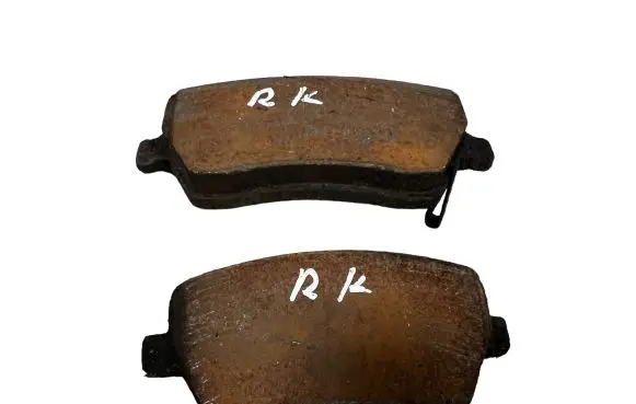Renault Clio III Brake pads (front) 90R01823754 18041617 1865CJ