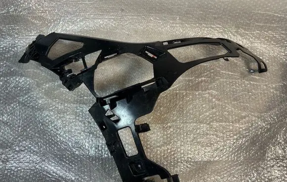 Mercedes-Benz EQE v295 Front bumper mounting bracket A2958853400