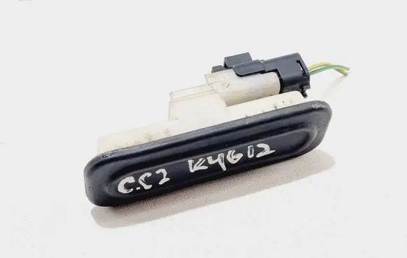 Tailgate opening switch