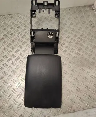 Volvo XC60 Armrest 1284983 1284982