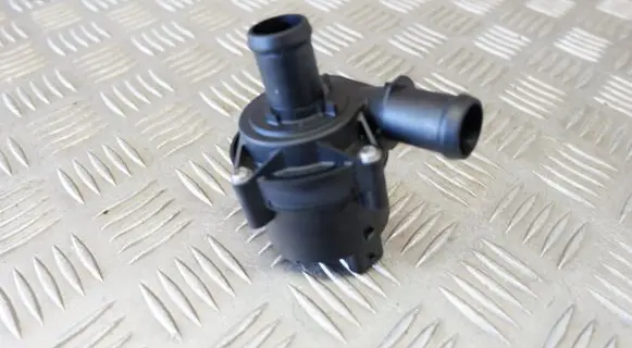 Volkswagen Tiguan Electric auxiliary coolant/water pump 5Q0965567J