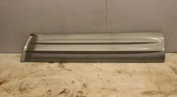 Mitsubishi Pajero Front door trim (molding)