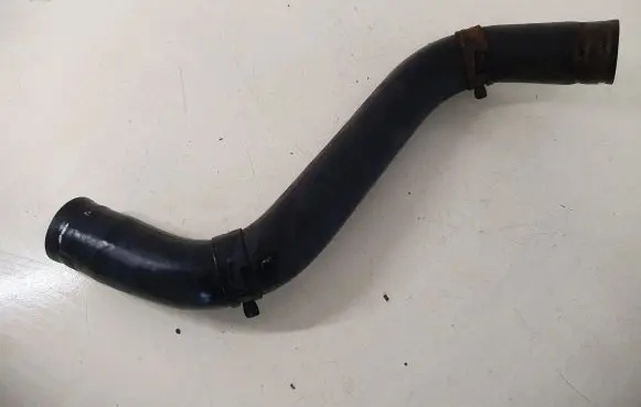 Subaru Outback (BS) Engine coolant pipe/hose